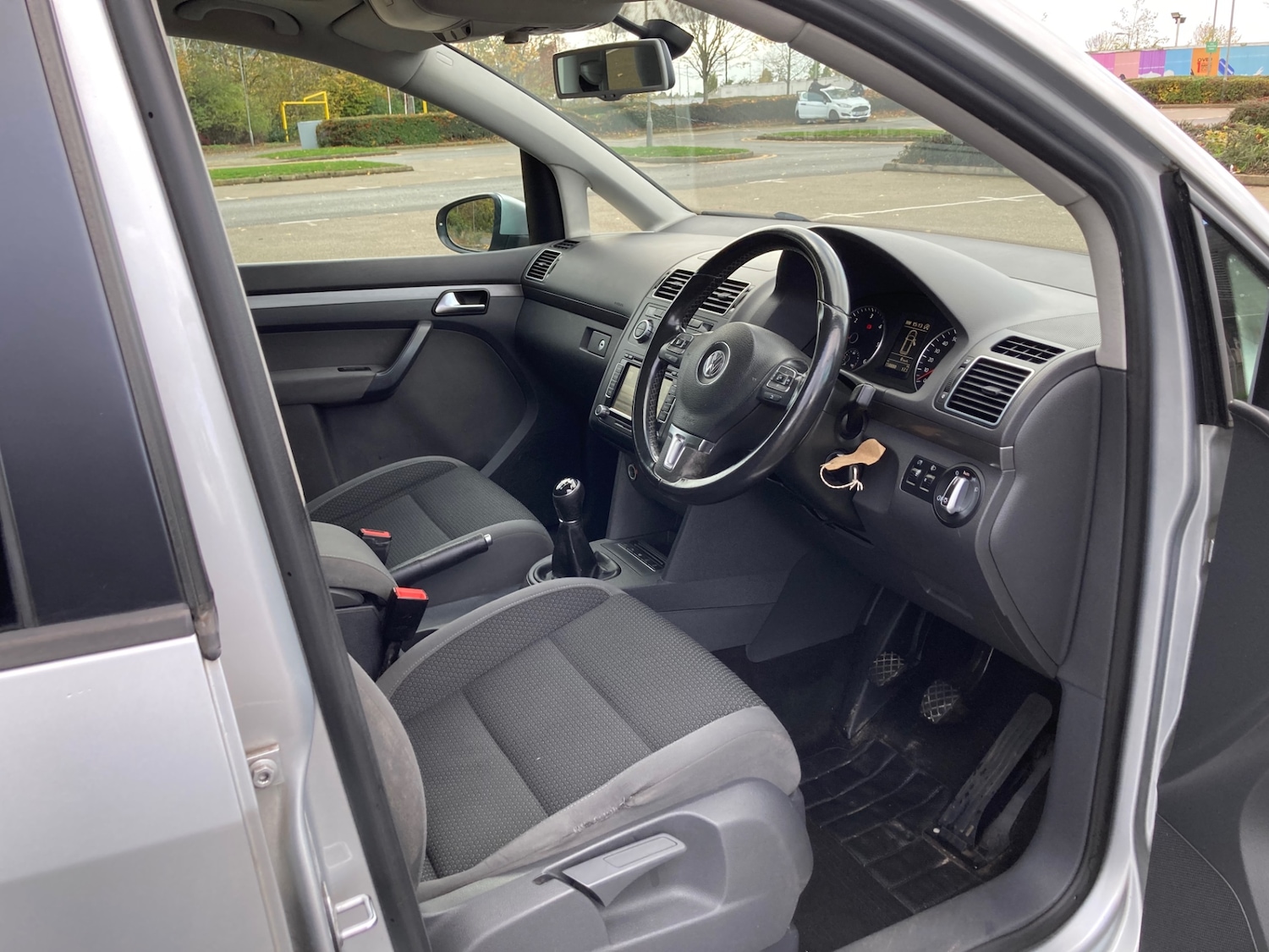 Used Volkswagen Touran 2012 for sale - 76431143: Photo 14