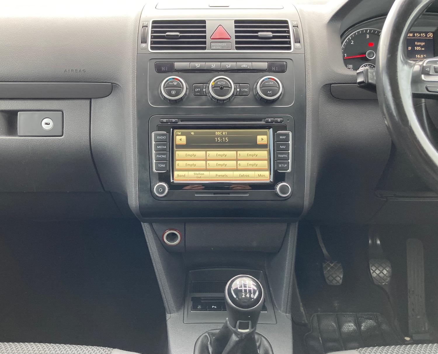 Used Volkswagen Touran 2012 for sale - 76431143: Photo 20