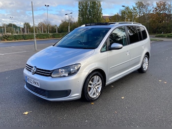 Used Volkswagen Touran 2012 for sale - 76431143: Photo