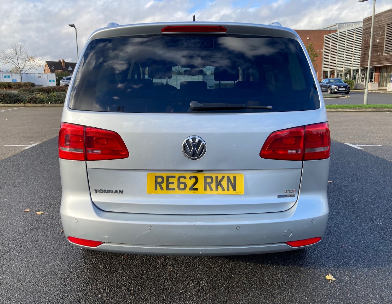 Used Volkswagen Touran 2012 for sale - 76431143: Photo 7