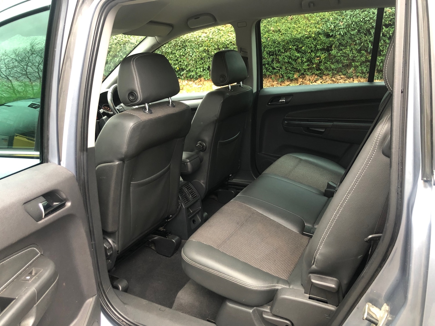 Used Vauxhall Zafira 2011 for sale - 75968574: Photo 15