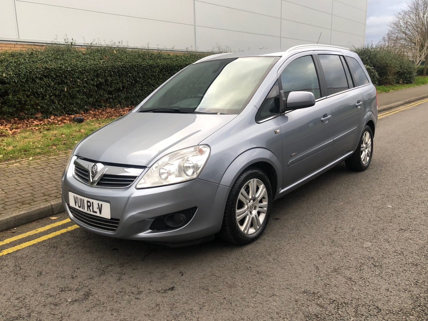 Used Vauxhall Zafira 2011 for sale - 75968574: Photo 2