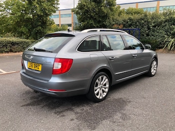 Used Skoda Superb 2011 for sale - 75644608: Photo