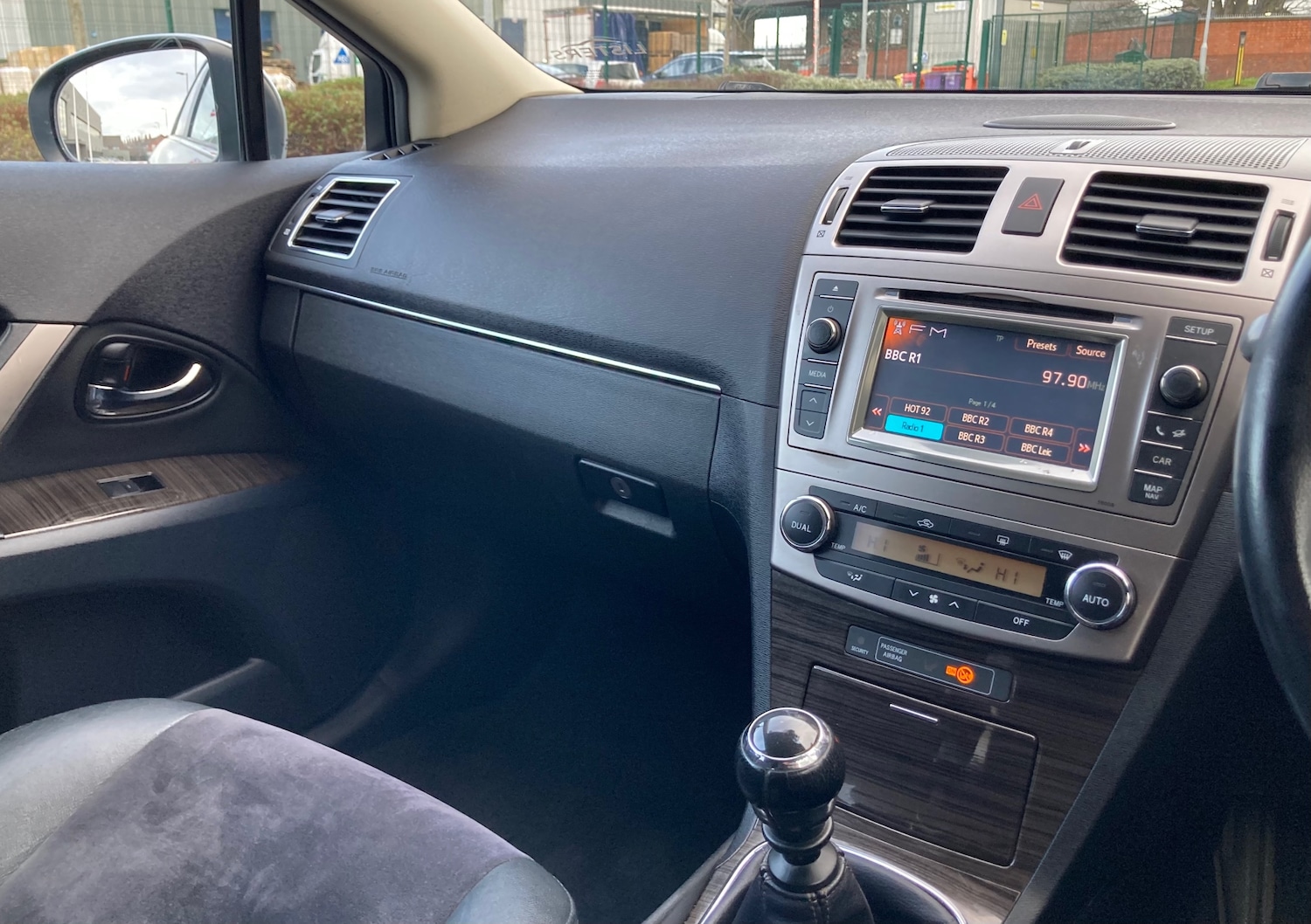 Used Toyota Avensis 2012 for sale - 77275133: Photo 11