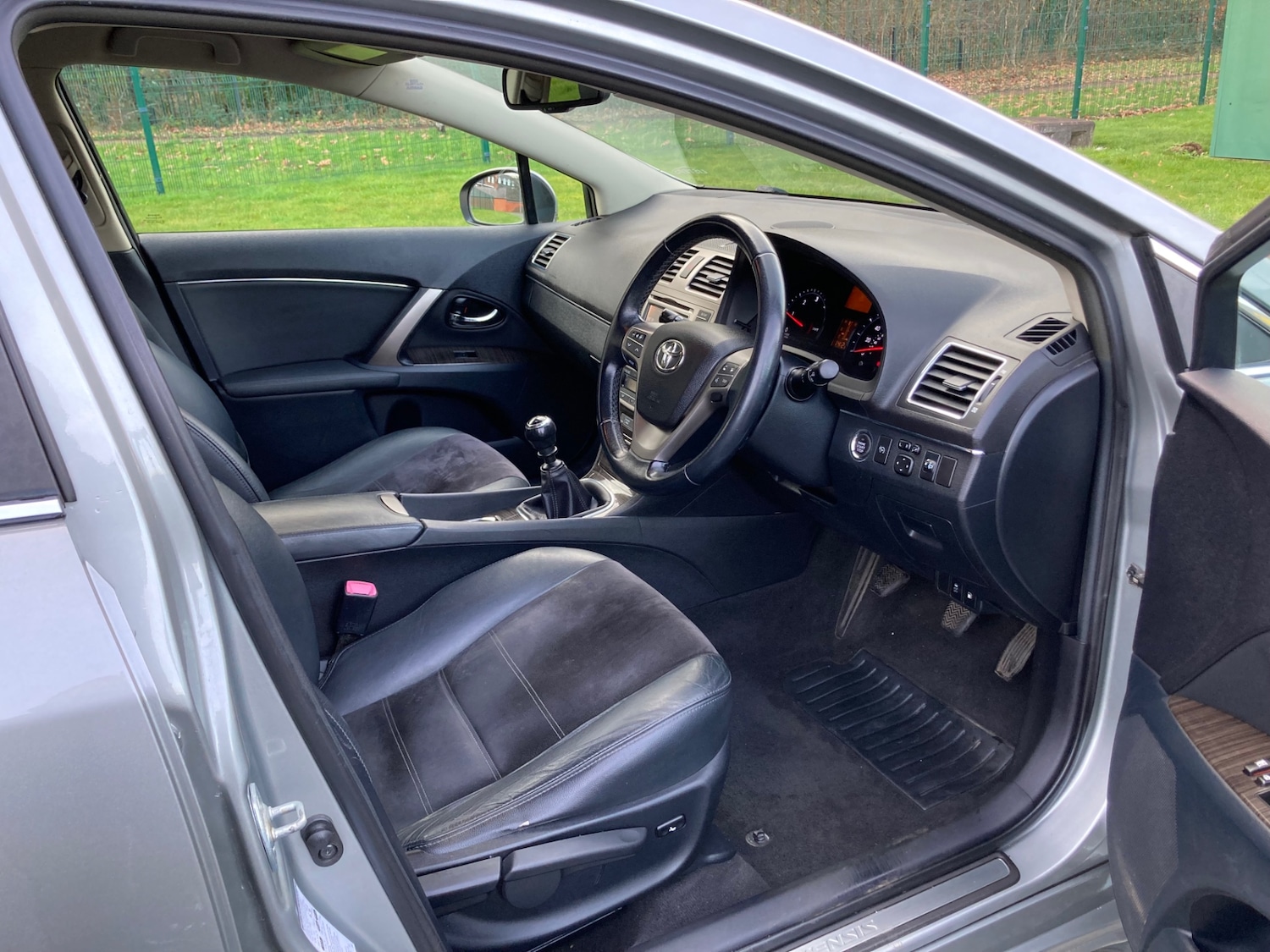 Used Toyota Avensis 2012 for sale - 77275133: Photo 12