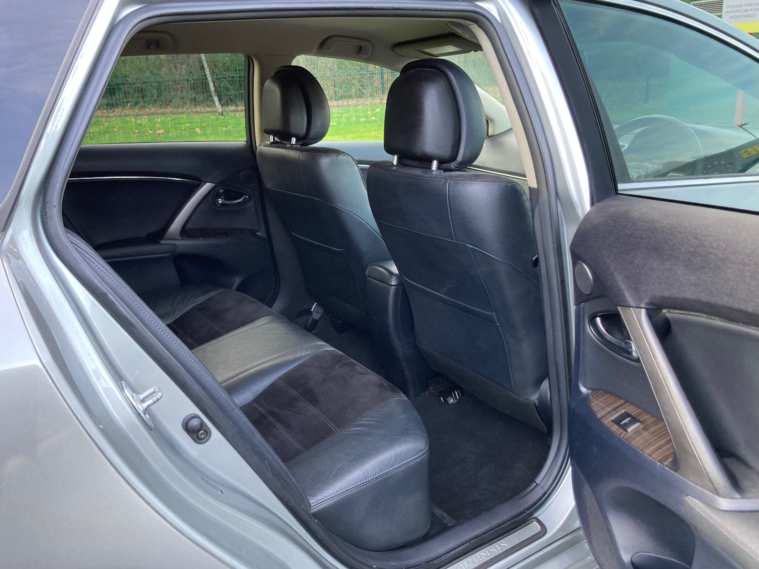 Used Toyota Avensis 2012 for sale - 77275133: Photo 15