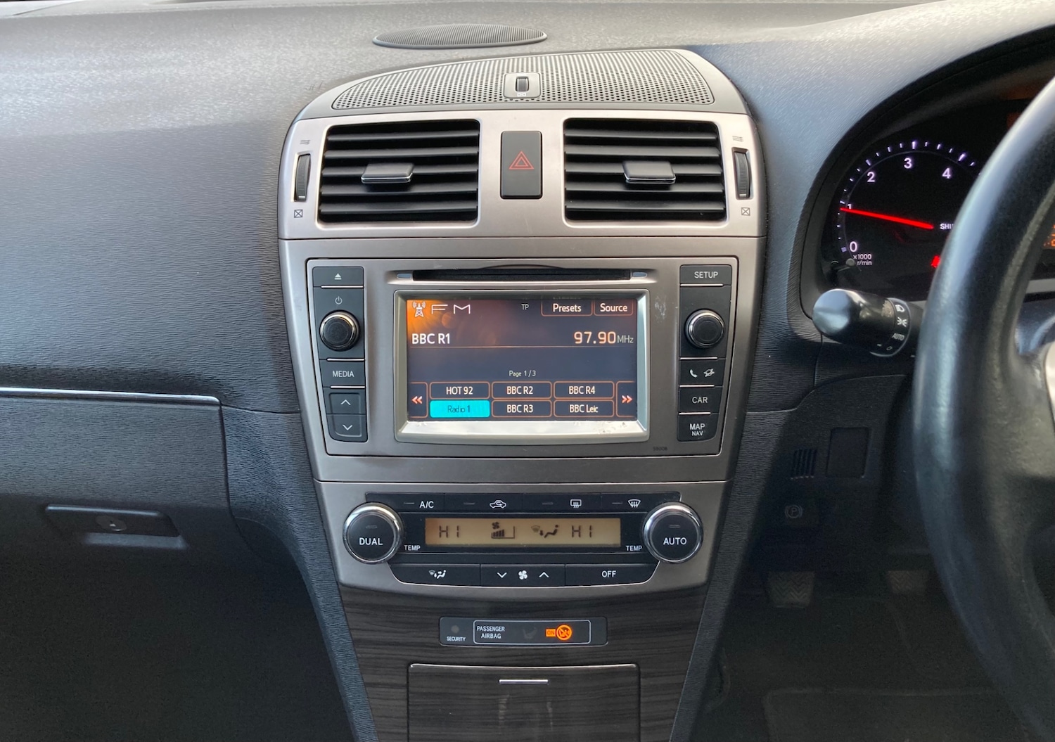 Used Toyota Avensis 2012 for sale - 77275133: Photo 19