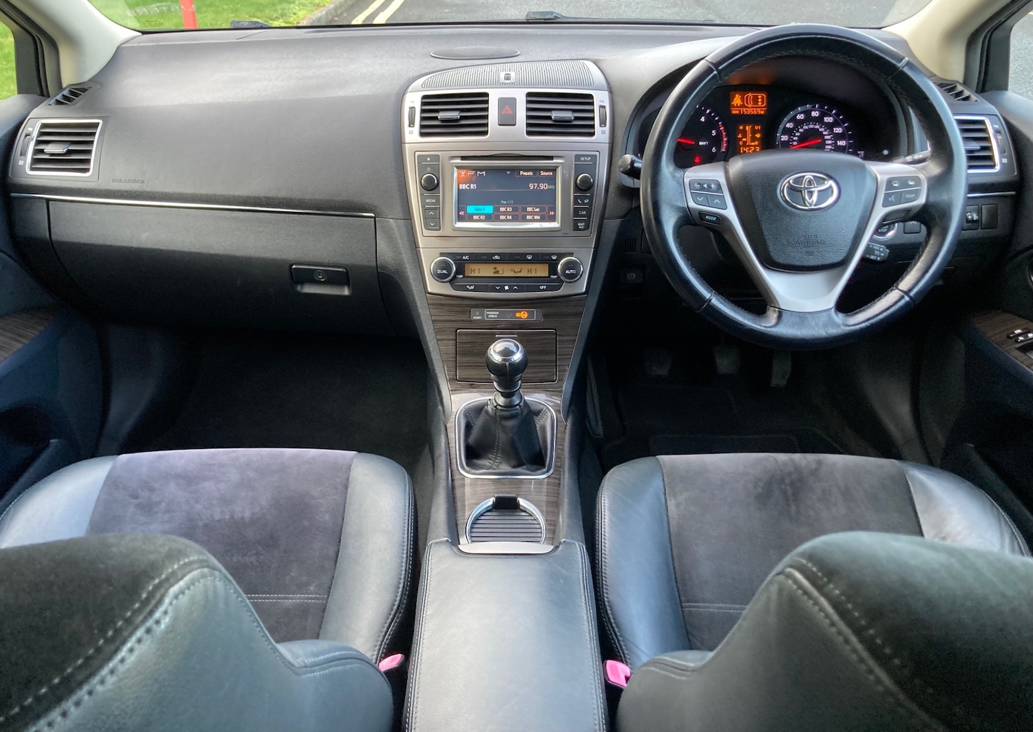 Used Toyota Avensis 2012 for sale - 77275133: Photo 9