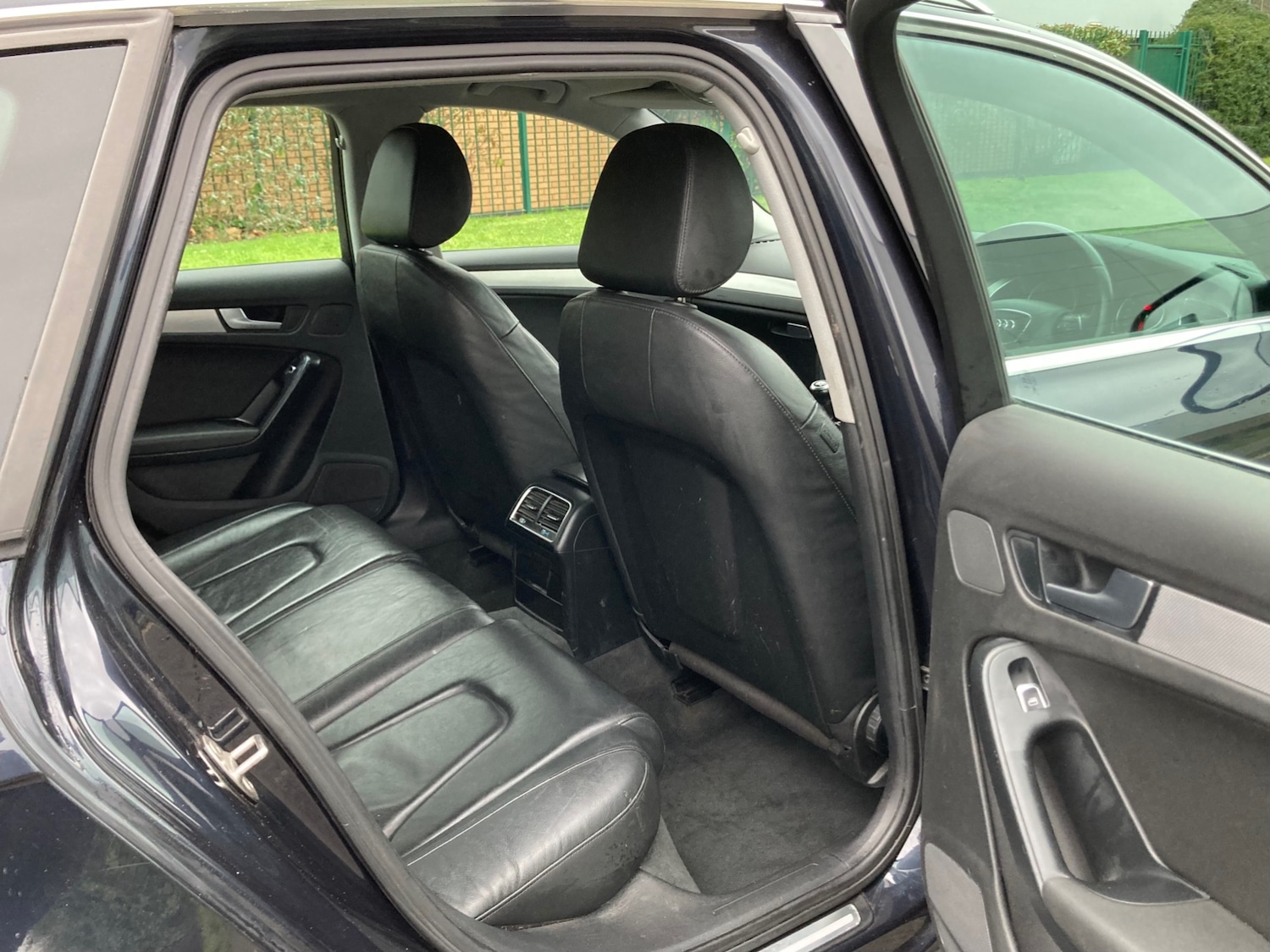 Used Audi A4 2012 for sale - 77371114: Photo 15