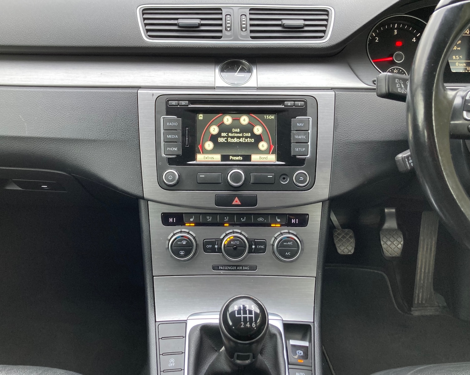 Used Volkswagen Passat 2014 for sale - 76358247: Photo 17