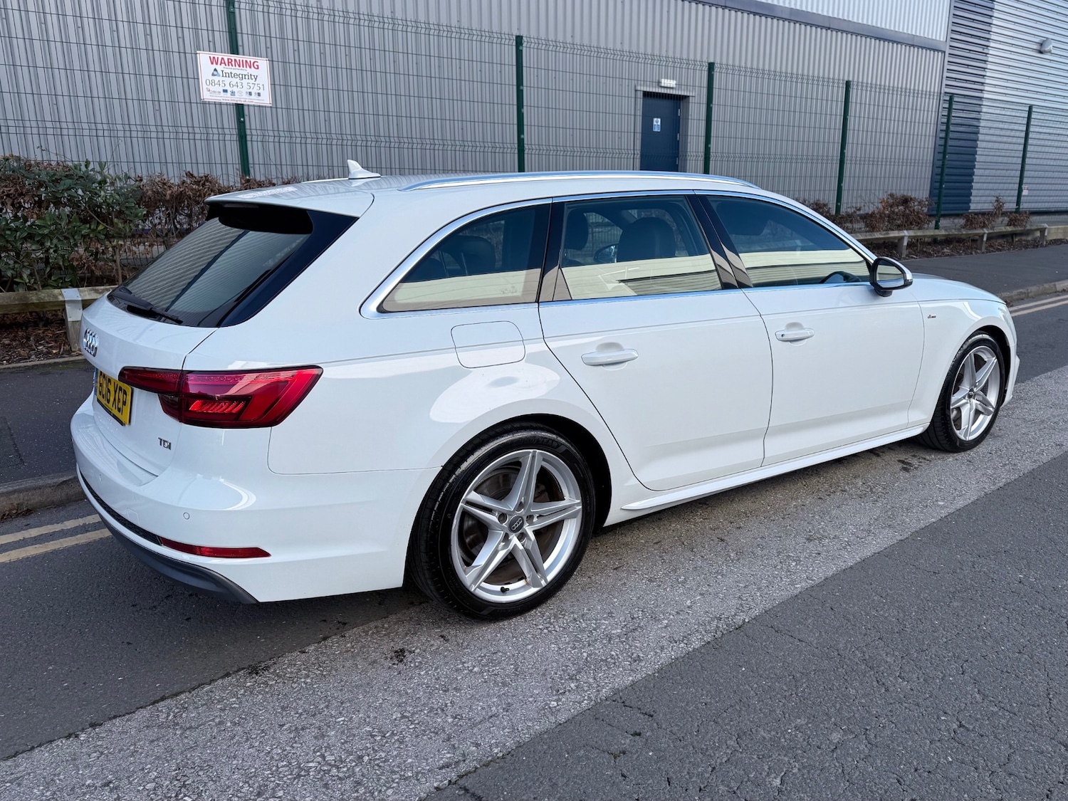 Used Audi A4 2016 for sale - 76637912: Photo 3