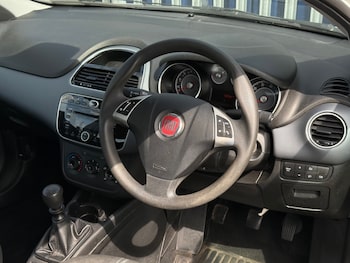 Used Fiat Punto Evo 2011 for sale - 75438238: Photo