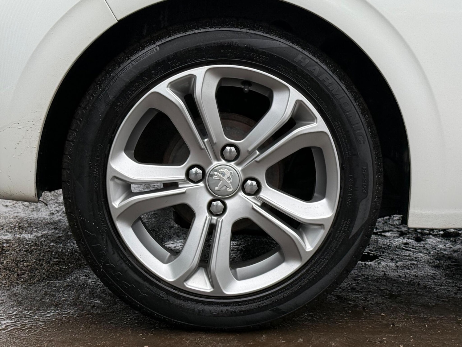 Used Peugeot 208 2015 for sale - 77376216: Photo 12