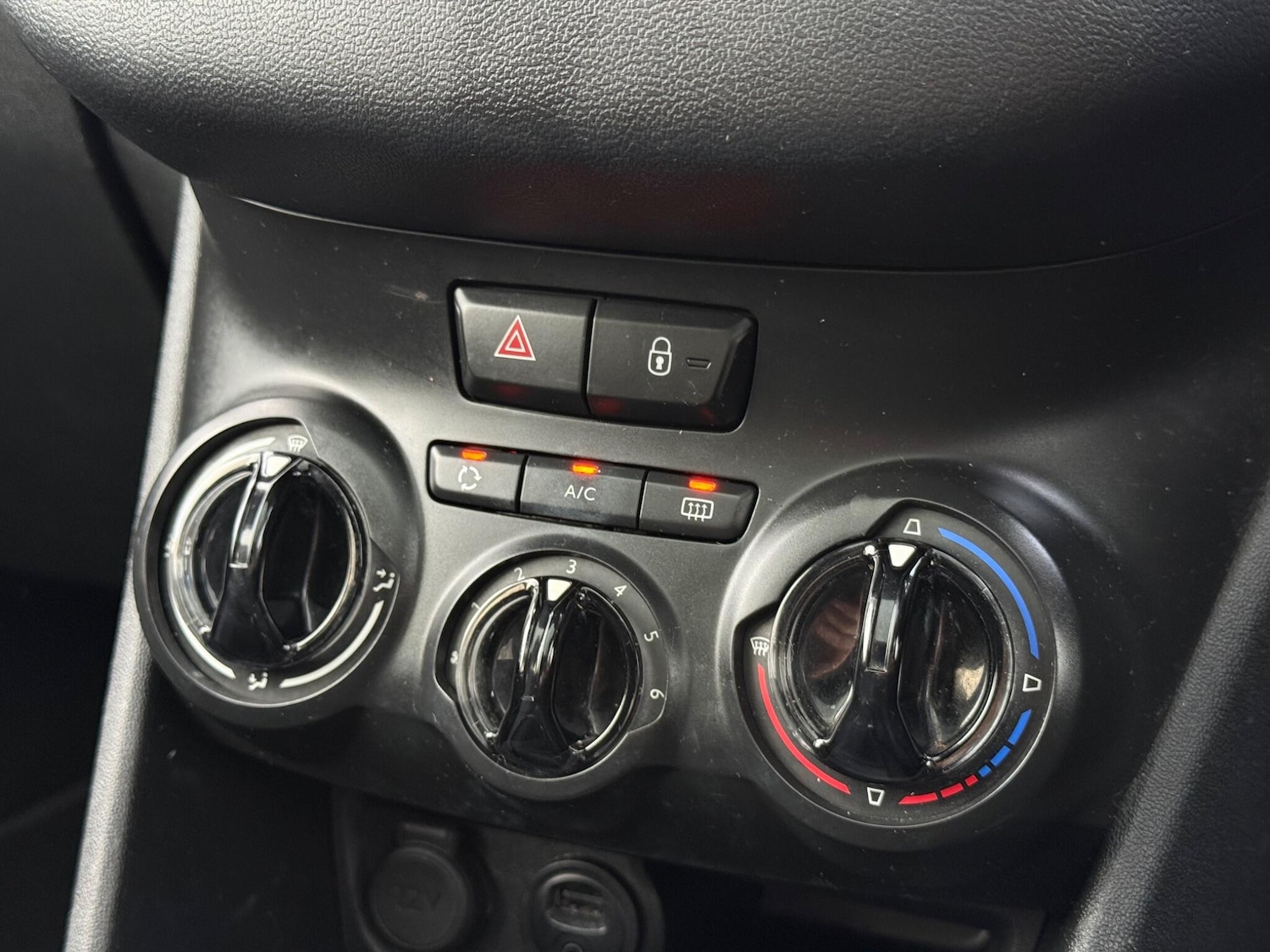 Used Peugeot 208 2015 for sale - 77376216: Photo 20