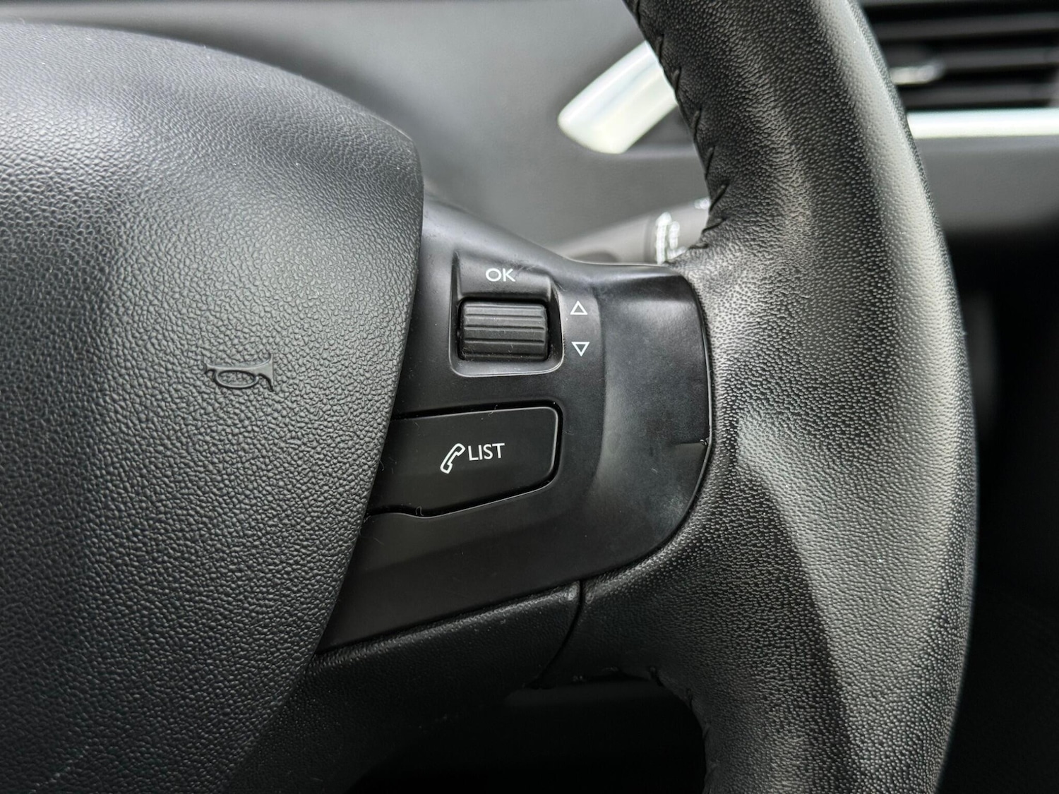 Used Peugeot 208 2015 for sale - 77376216: Photo 27