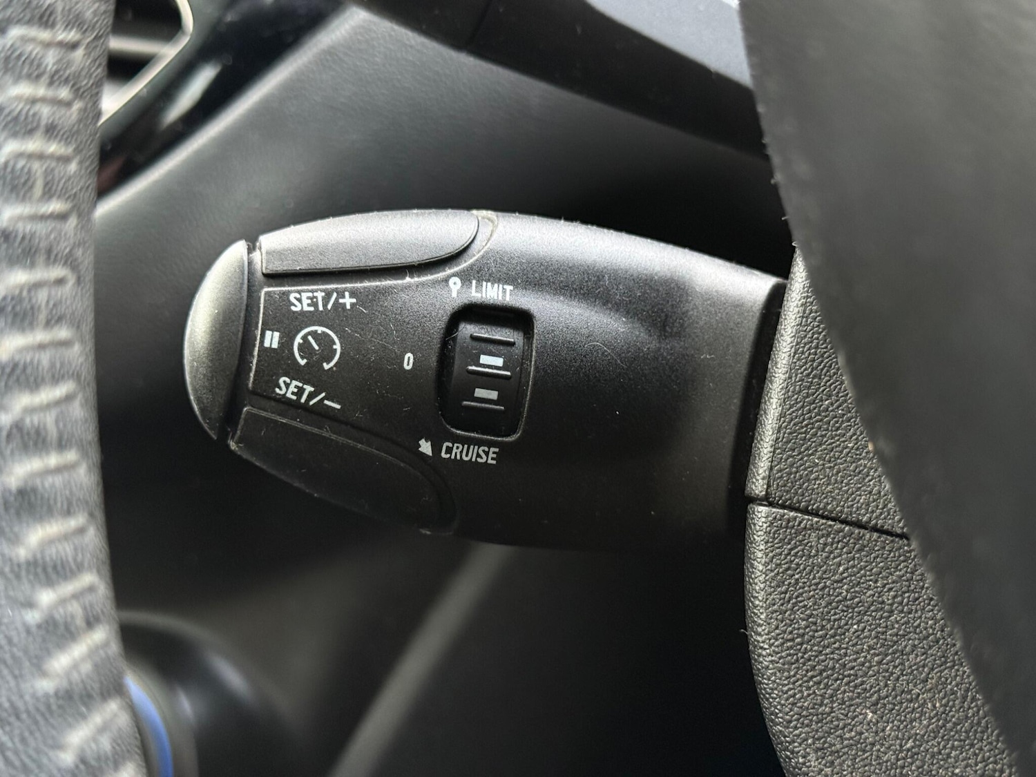 Used Peugeot 208 2015 for sale - 77376216: Photo 28