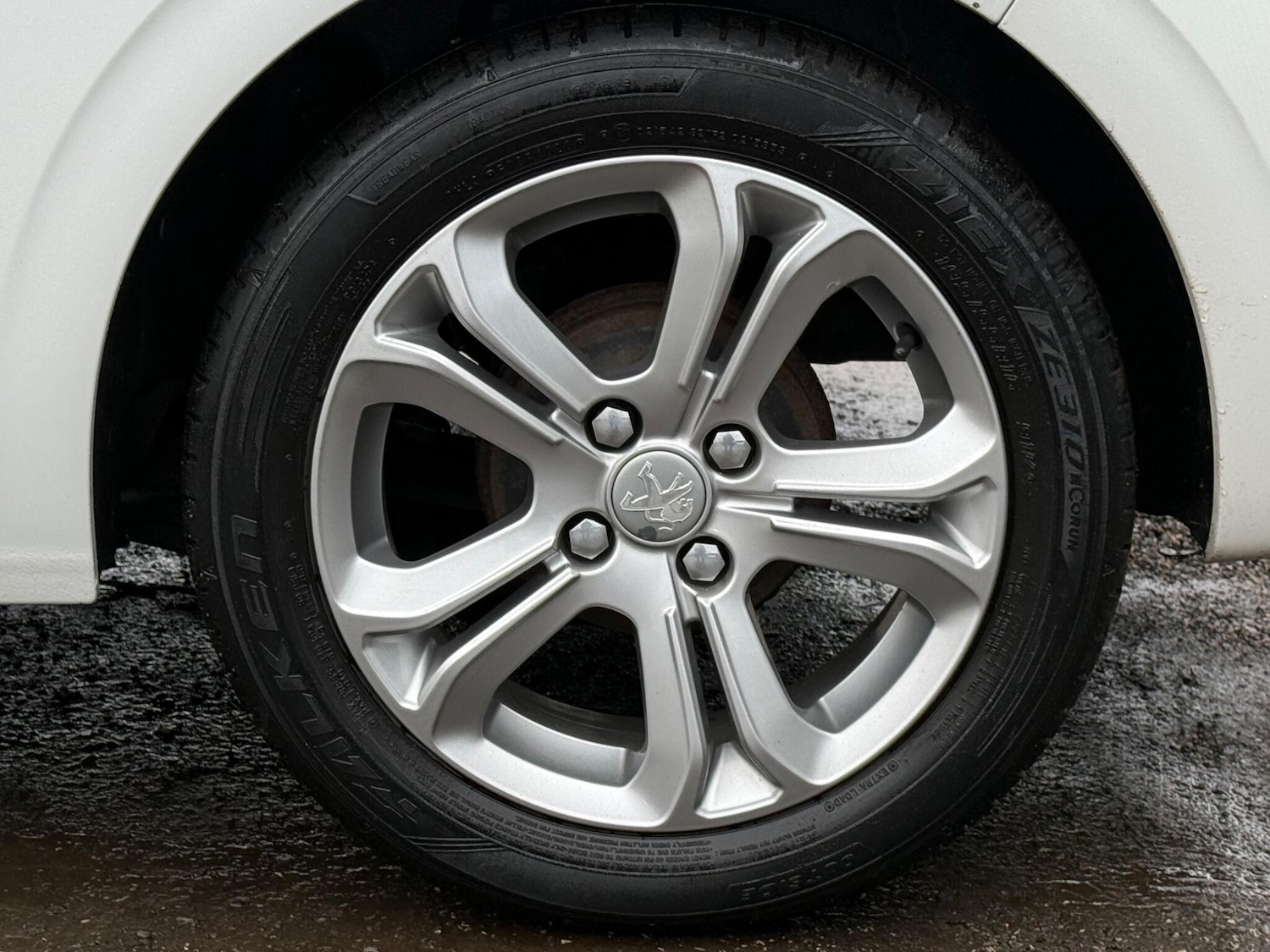 Used Peugeot 208 2015 for sale - 77376216: Photo 36