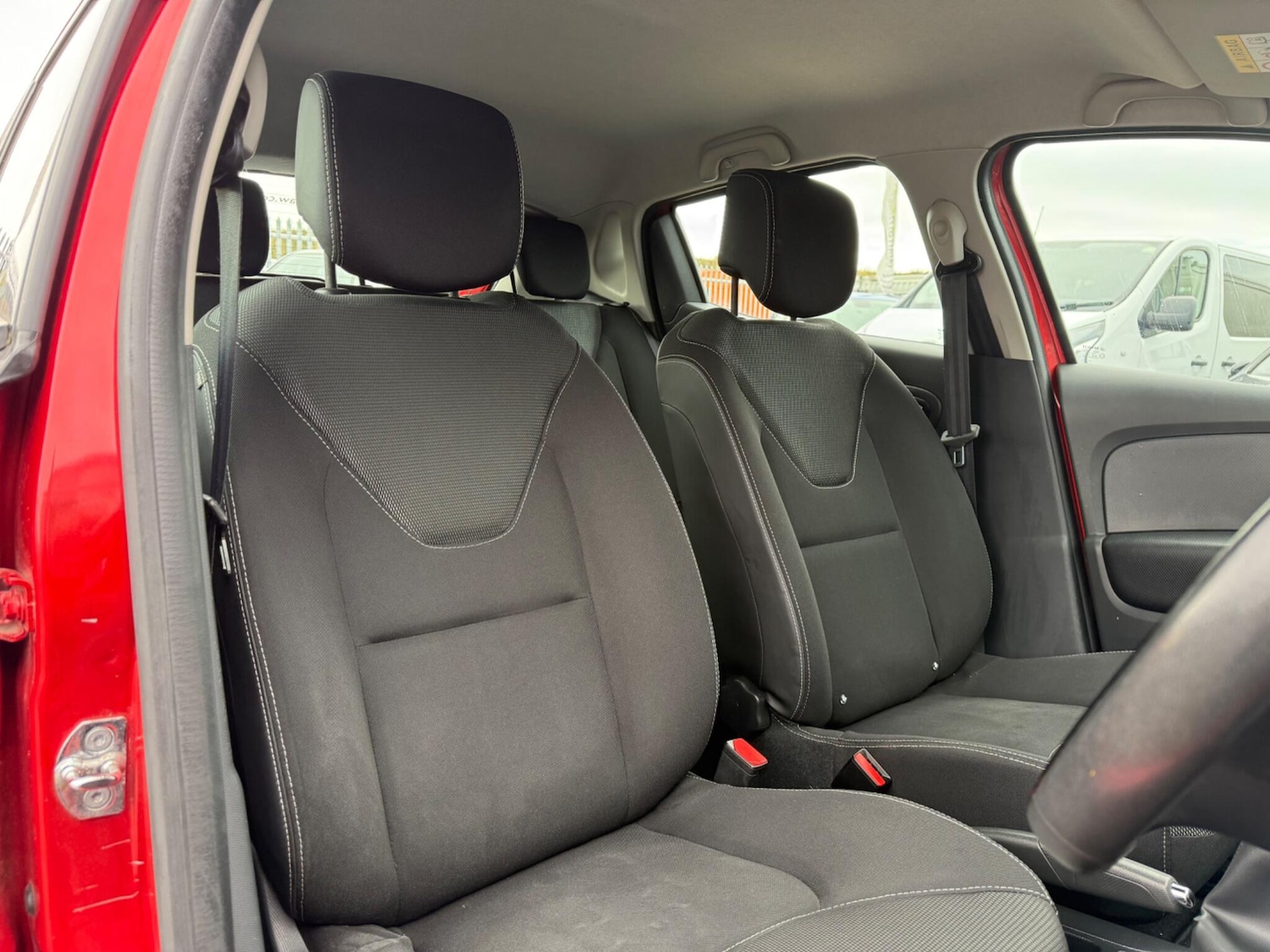 Used Renault Clio for sale - 76681947: Photo 13