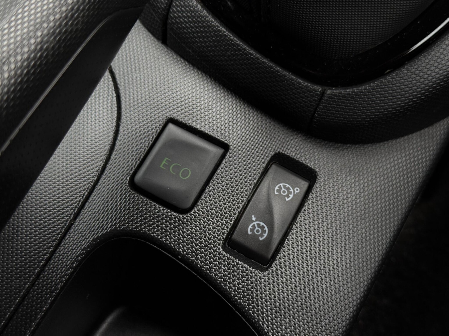 Used Renault Clio for sale - 76681947: Photo 21