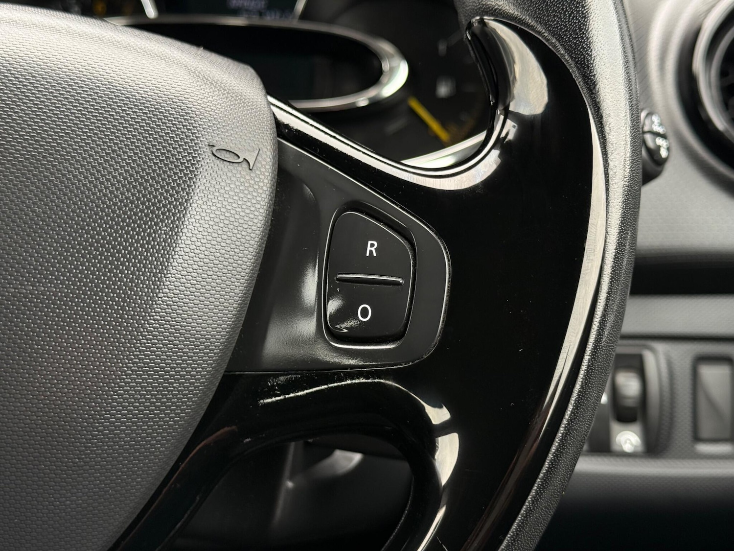 Used Renault Clio for sale - 76681947: Photo 23