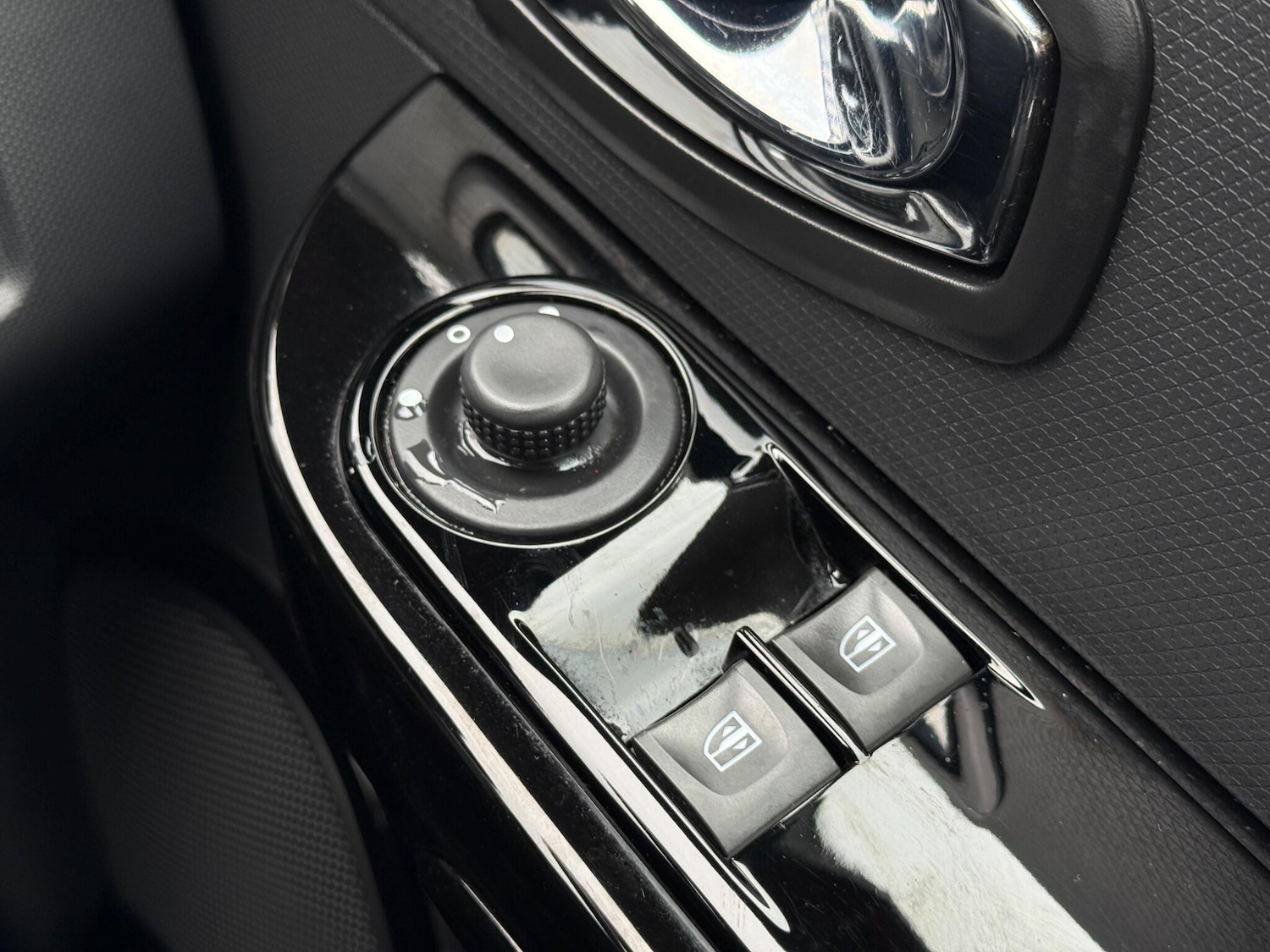 Used Renault Clio for sale - 76681947: Photo 24