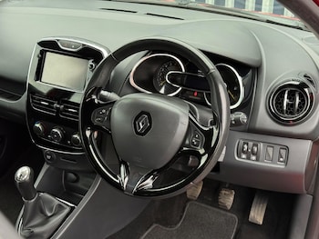 Used Renault Clio 2014 for sale - 76681947: Photo