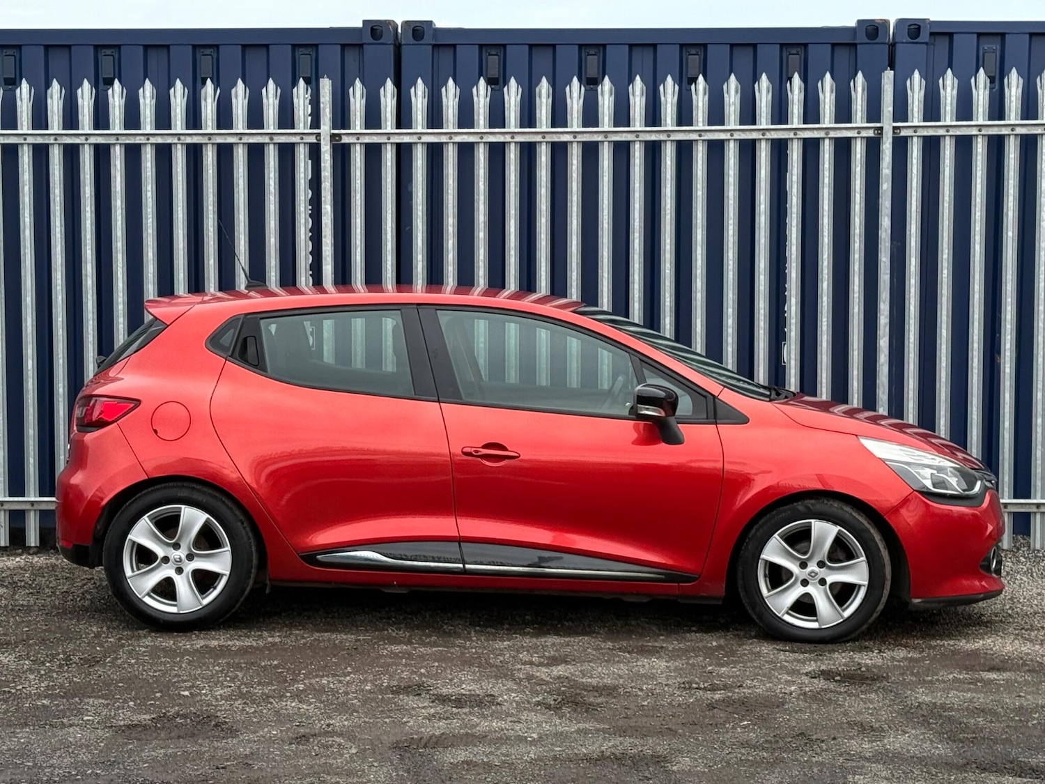 Used Renault Clio for sale - 76681947: Photo 6