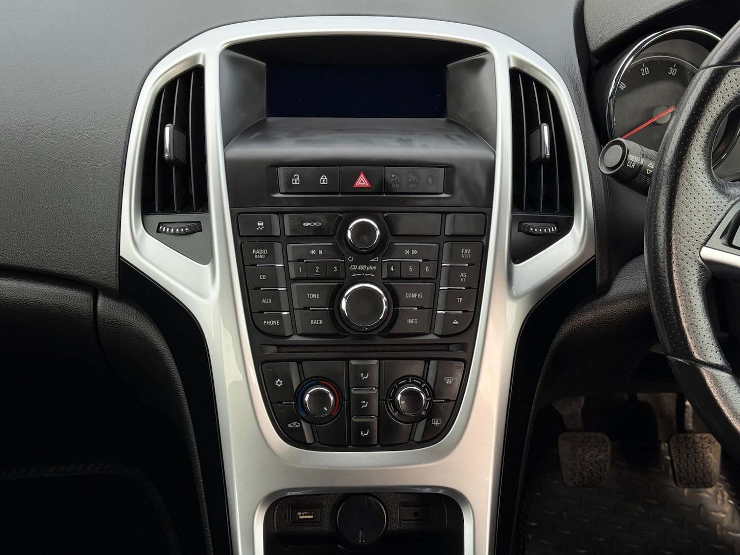 Used Vauxhall Astra 2015 for sale - 76681960: Photo 17