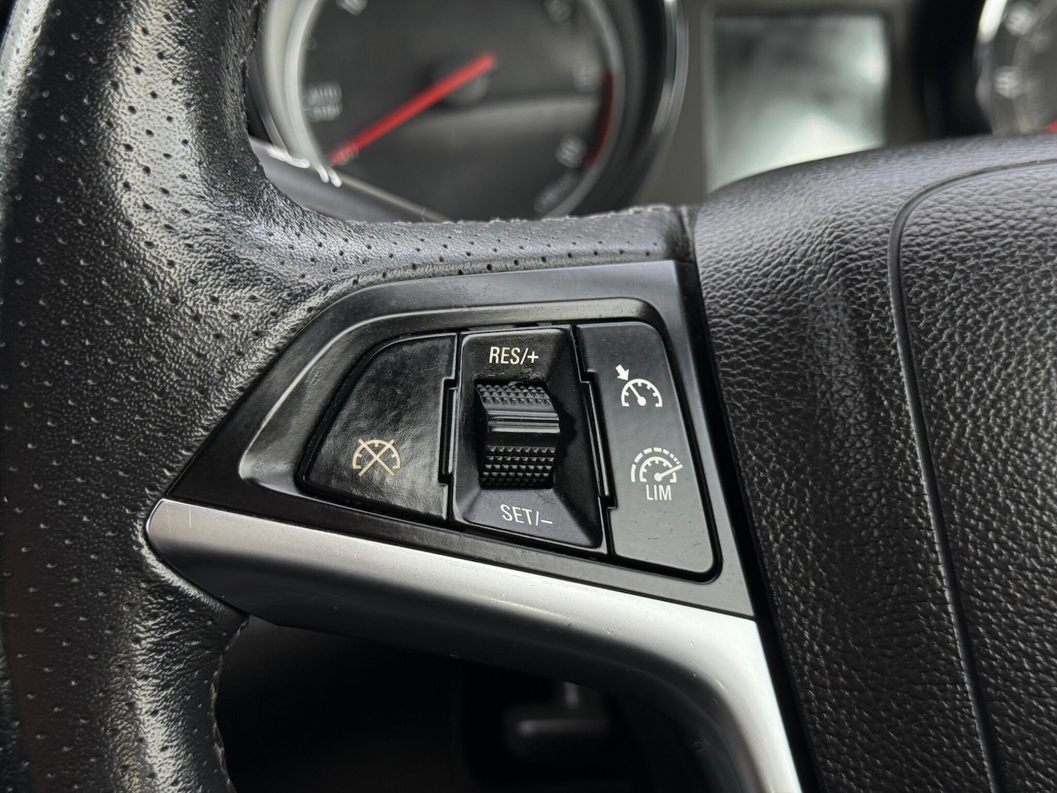 Used Vauxhall Astra 2015 for sale - 76681960: Photo 22