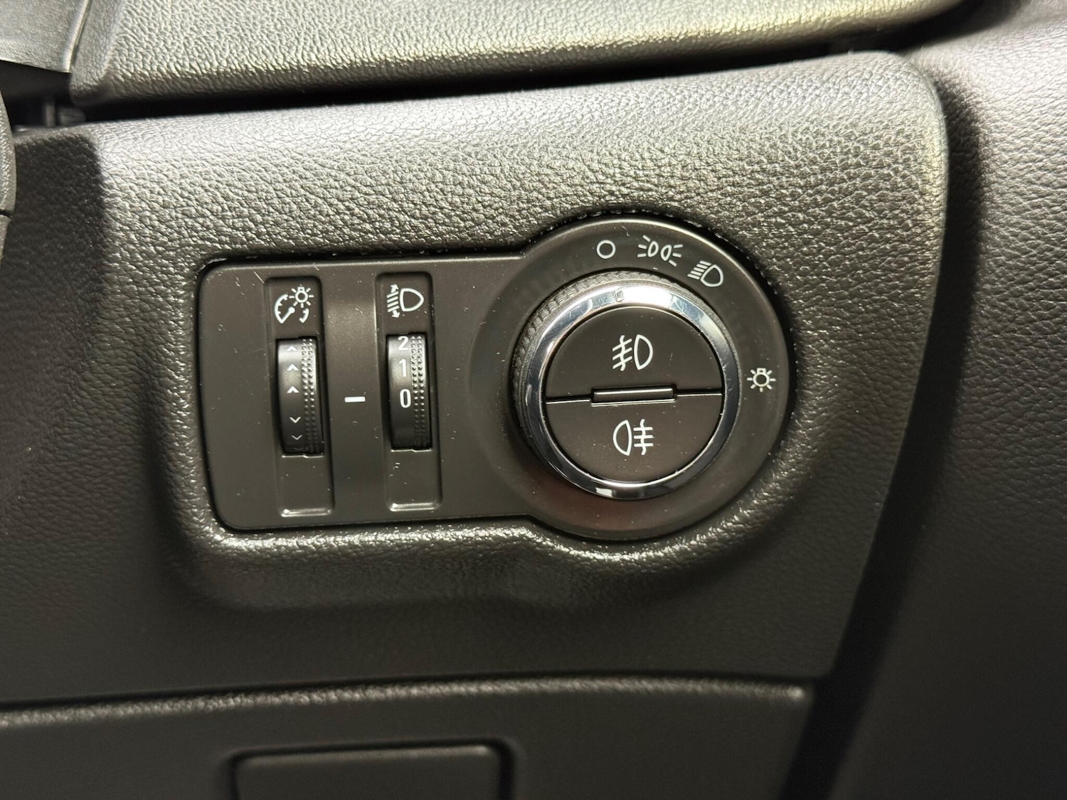 Used Vauxhall Astra 2015 for sale - 76681960: Photo 24