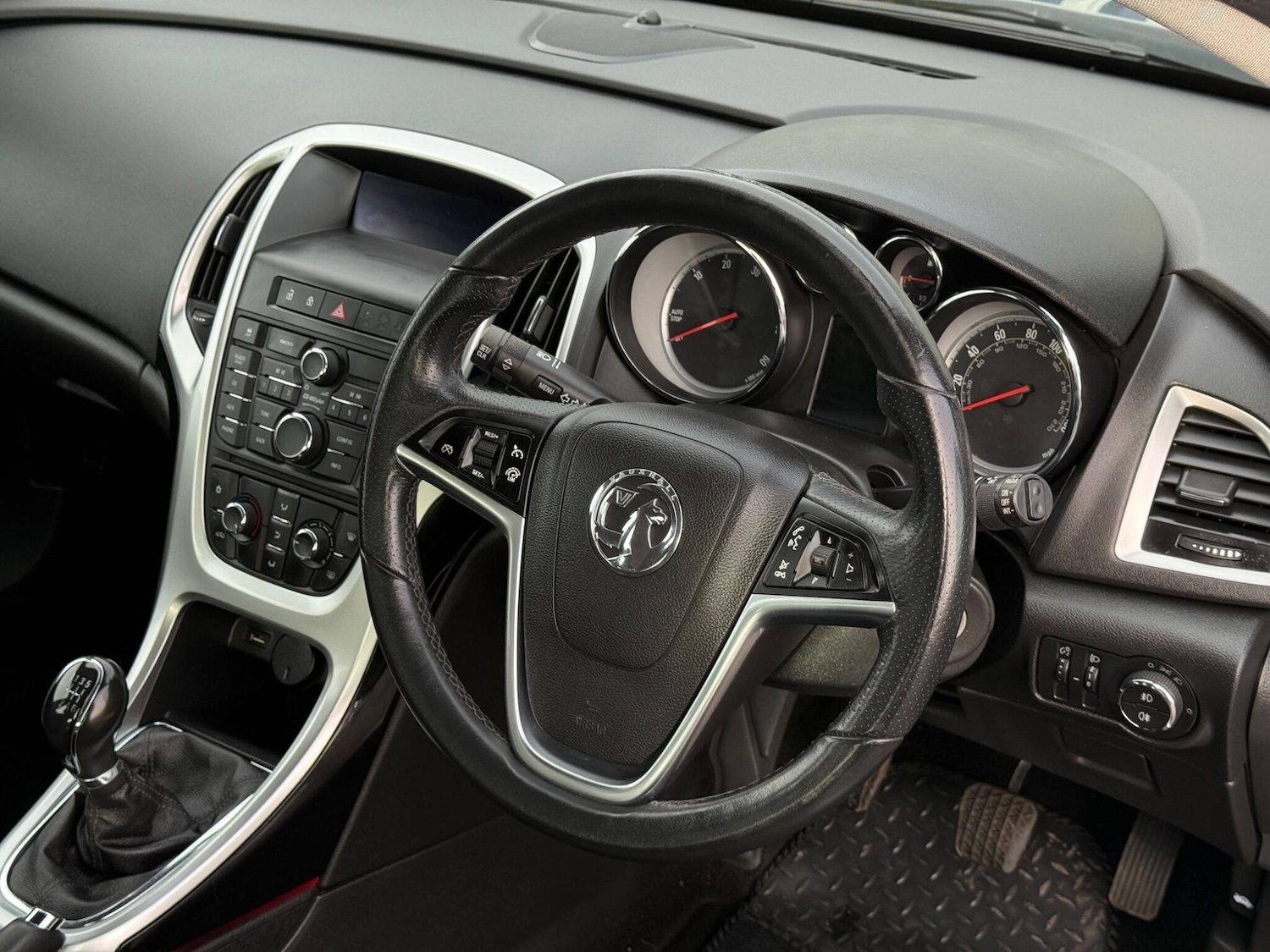 Used Vauxhall Astra 2015 for sale - 76681960: Photo 3