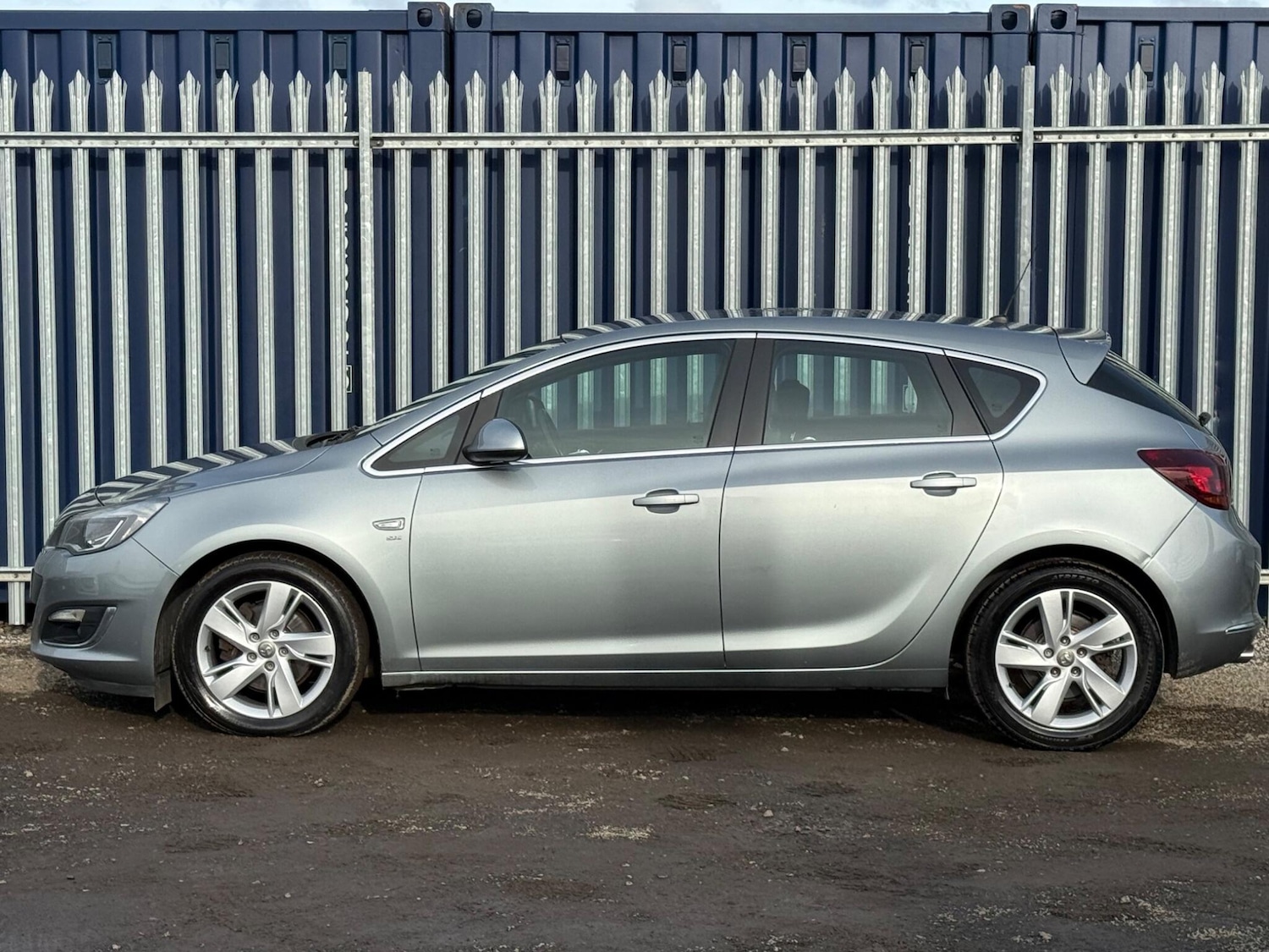 Used Vauxhall Astra 2015 for sale - 76681960: Photo 9