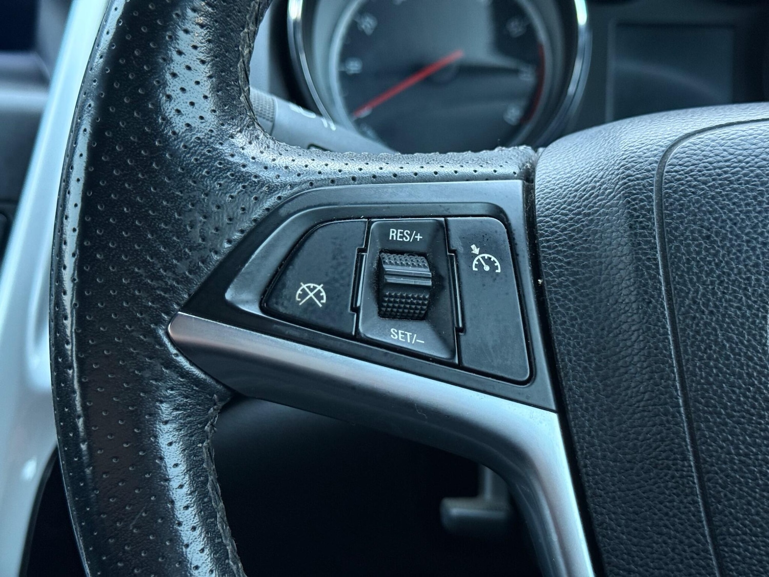 Used Vauxhall Astra 2012 for sale - 76850386: Photo 22