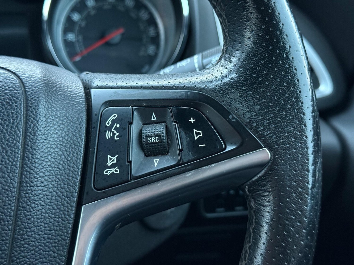 Used Vauxhall Astra 2012 for sale - 76850386: Photo 23