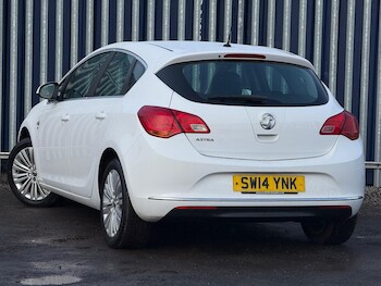 Used Vauxhall Astra 2014 for sale - 77683099: Photo