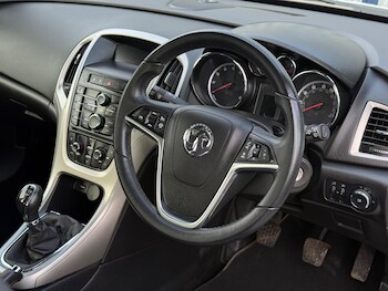 Used Vauxhall Astra 2014 for sale - 77683099: Photo