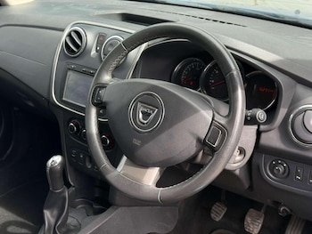 Used Dacia Sandero Stepway 2016 for sale - 78830123: Photo