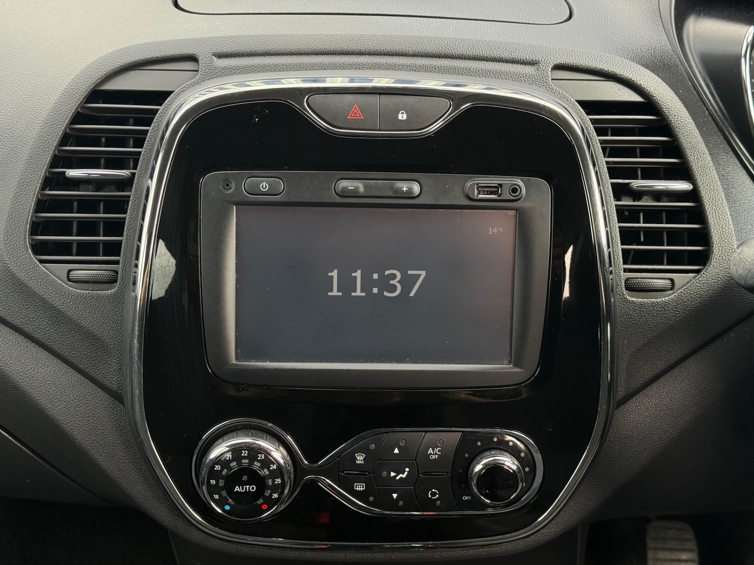 Used Renault Captur 2016 for sale - 75952505: Photo 17