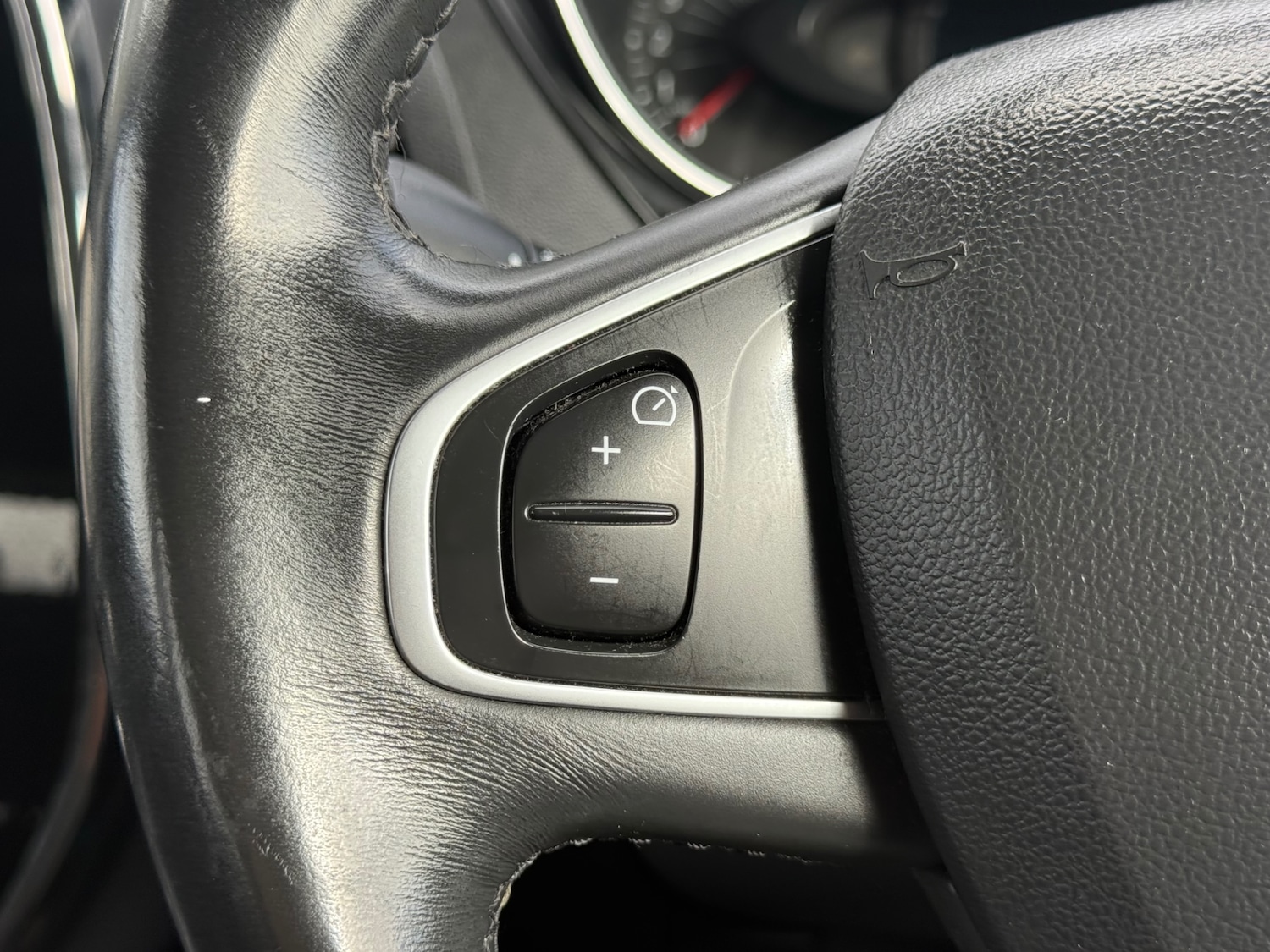 Used Renault Captur 2016 for sale - 75952505: Photo 25