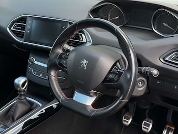 Used Peugeot 308 2018 for sale - 79383159: Photo