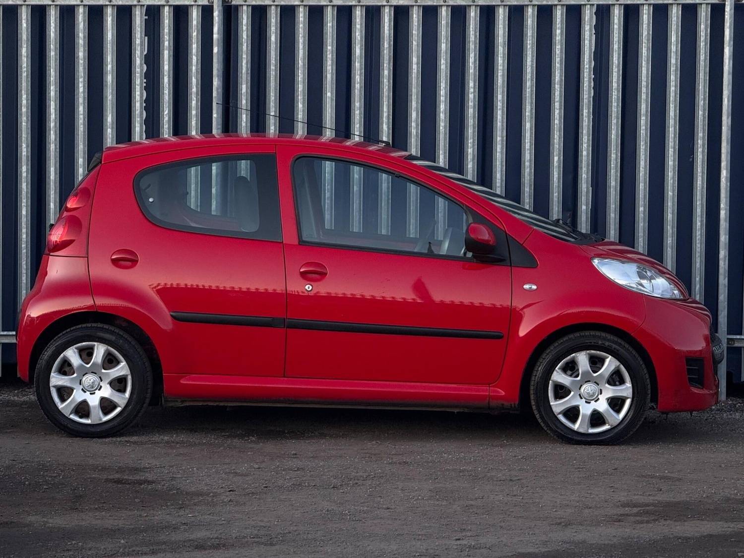Used Peugeot 107 for sale - 77793965: Photo 6