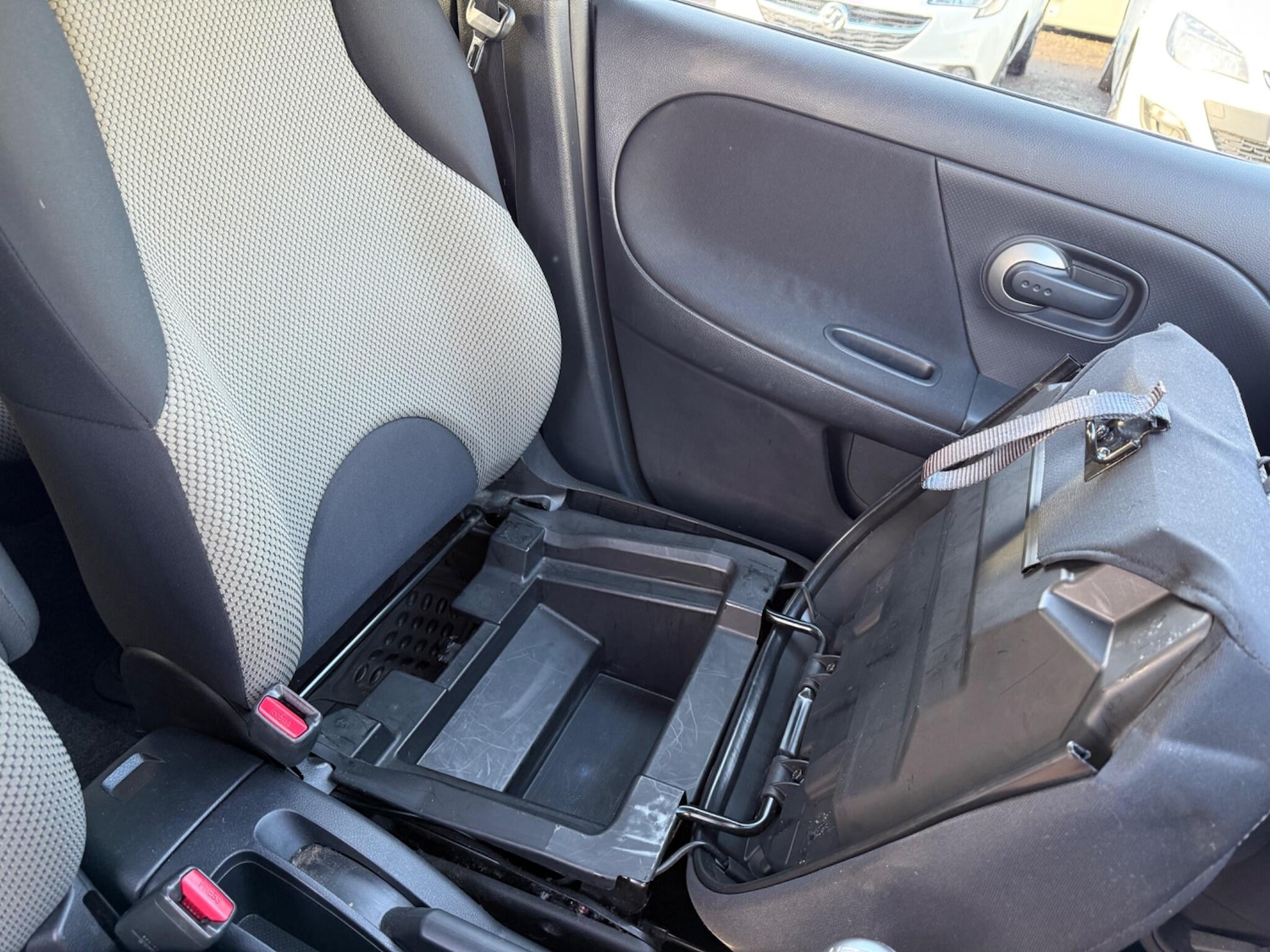 Used Nissan Note 2010 for sale - 77237846: Photo 33