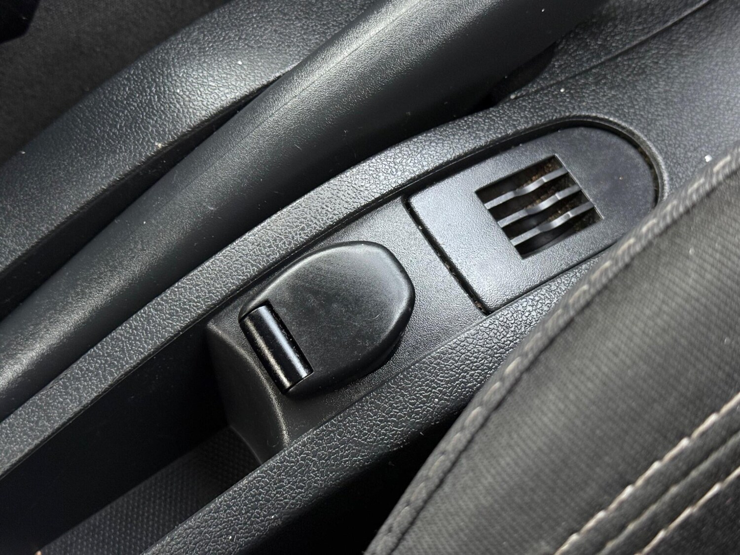 Used Renault Clio for sale - 77586956: Photo 24