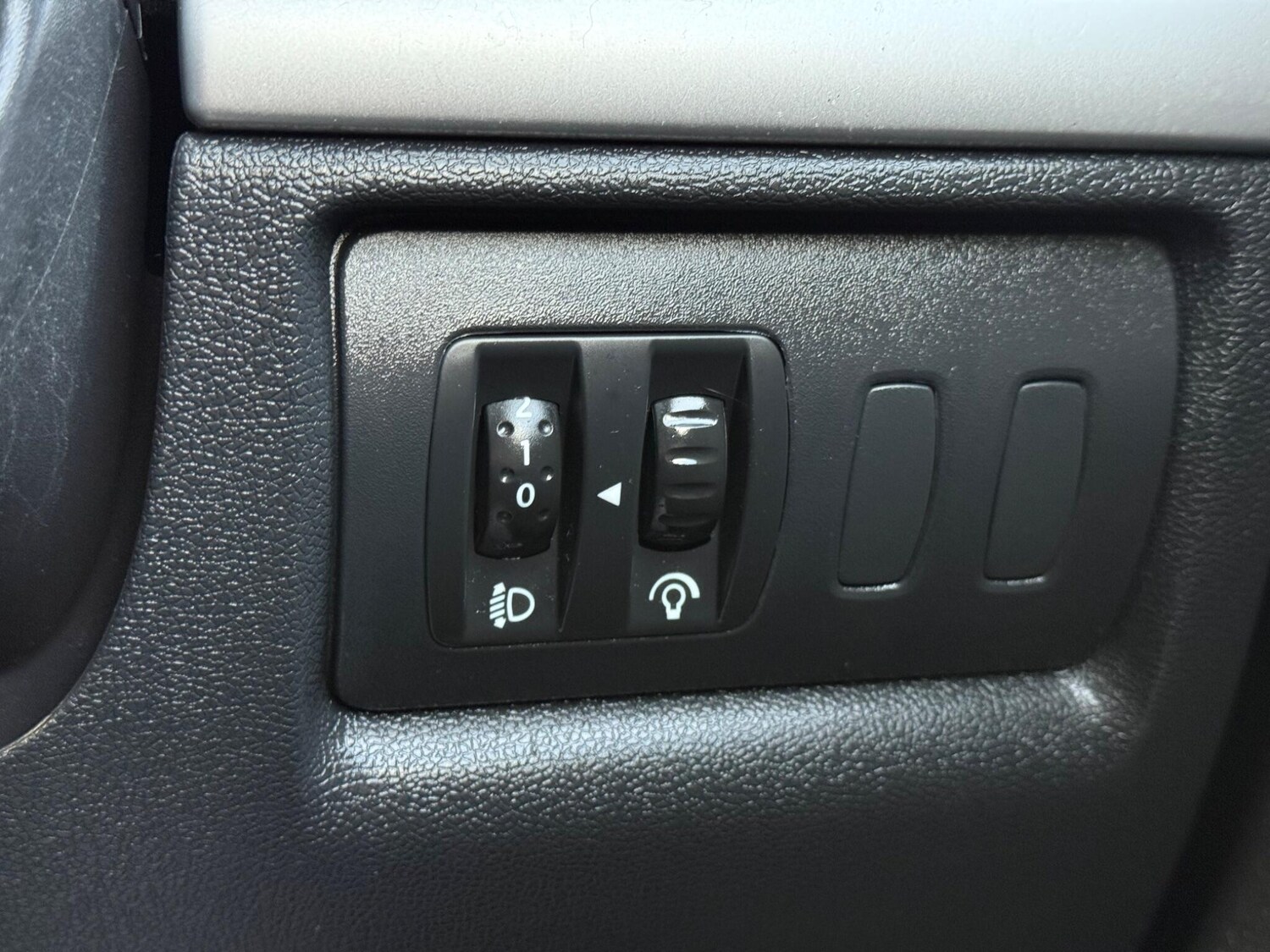 Used Renault Clio for sale - 77586956: Photo 25