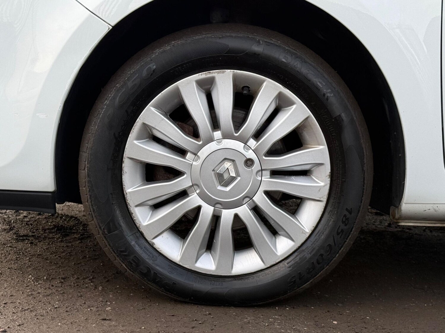 Used Renault Clio for sale - 77586956: Photo 35