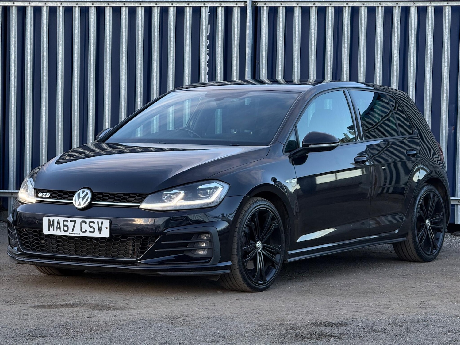 Used Volkswagen Golf 2017 for sale - 77852935: Photo 11