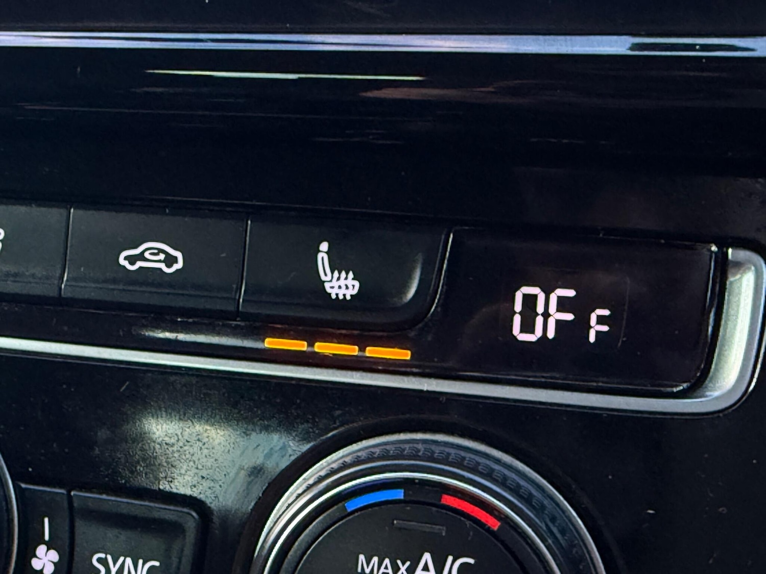 Used Volkswagen Golf 2017 for sale - 77852935: Photo 19