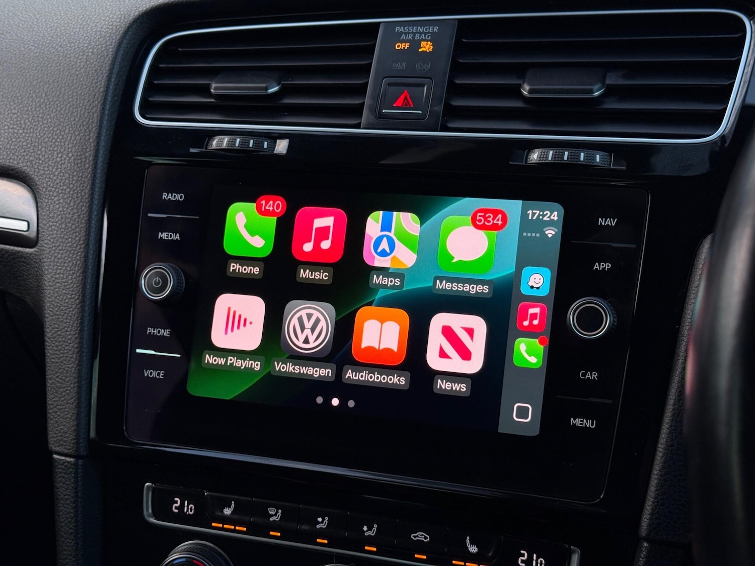 Used Volkswagen Golf 2017 for sale - 77852935: Photo 23