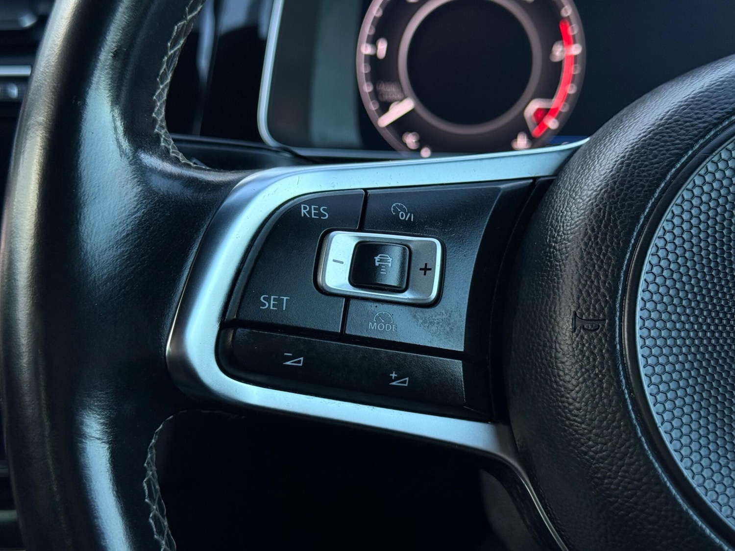 Used Volkswagen Golf 2017 for sale - 77852935: Photo 30