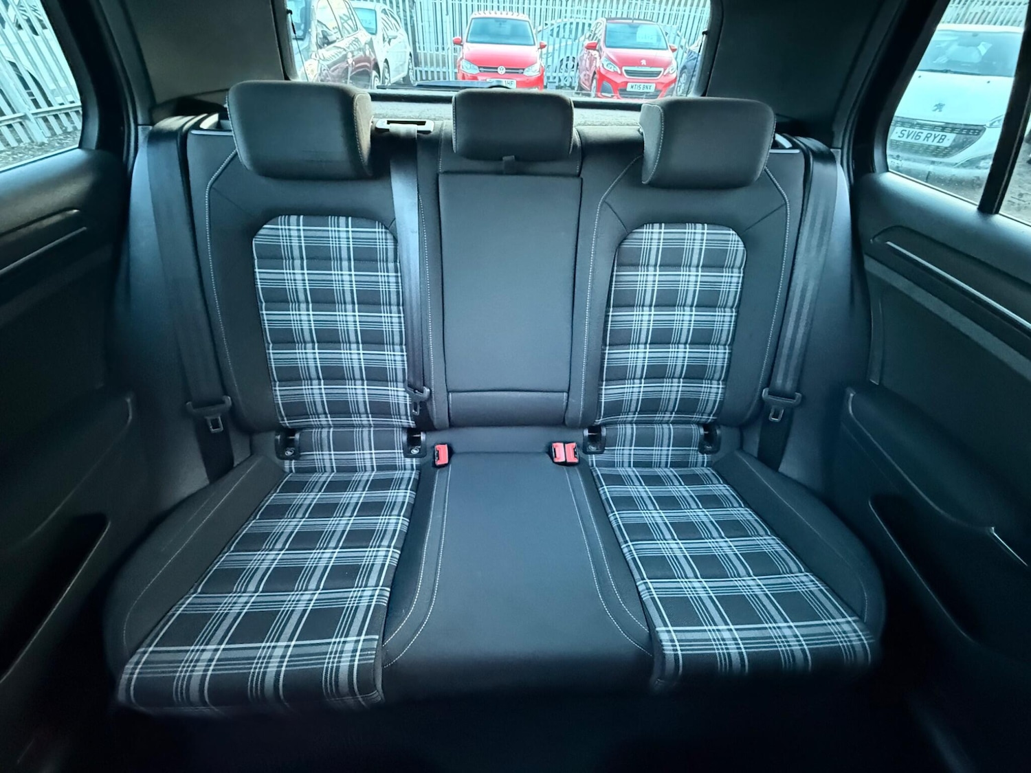 Used Volkswagen Golf 2017 for sale - 77852935: Photo 42